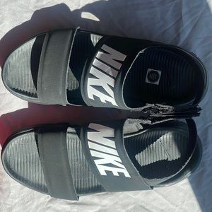 Nike Tanjun Sandal